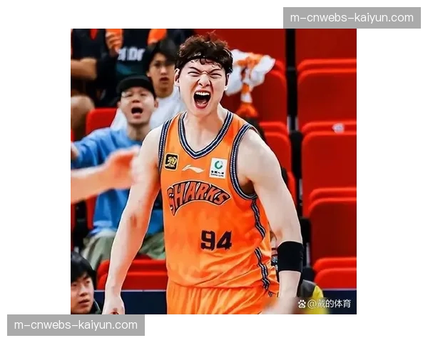 CBA你我TA公益行走进甘肃乡村小学，王哲林、孙铭徽指导孩子们进行篮球训练